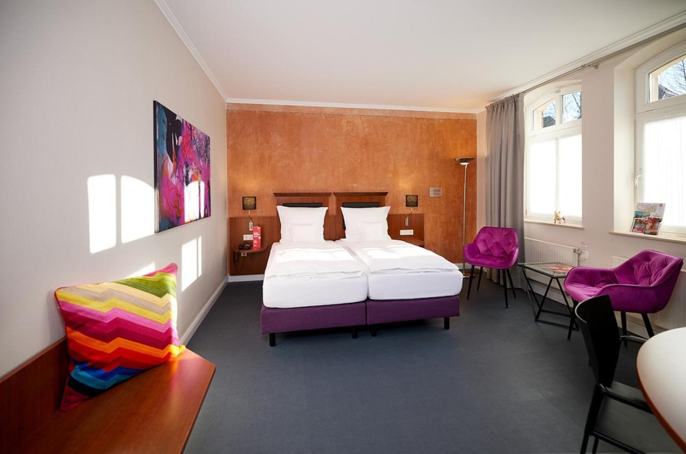 Kochs Stadthotel Ольпе Экстерьер фото