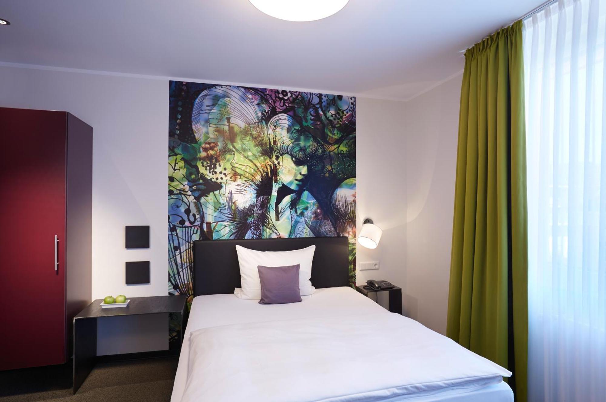 Kochs Stadthotel Ольпе Экстерьер фото